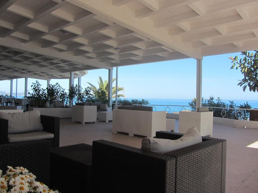 Hotel Ristorante La Scogliera - Nuova Gestione Piraino Extérieur photo