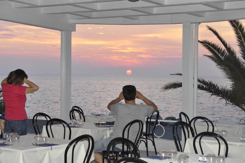 Hotel Ristorante La Scogliera - Nuova Gestione Piraino Extérieur photo