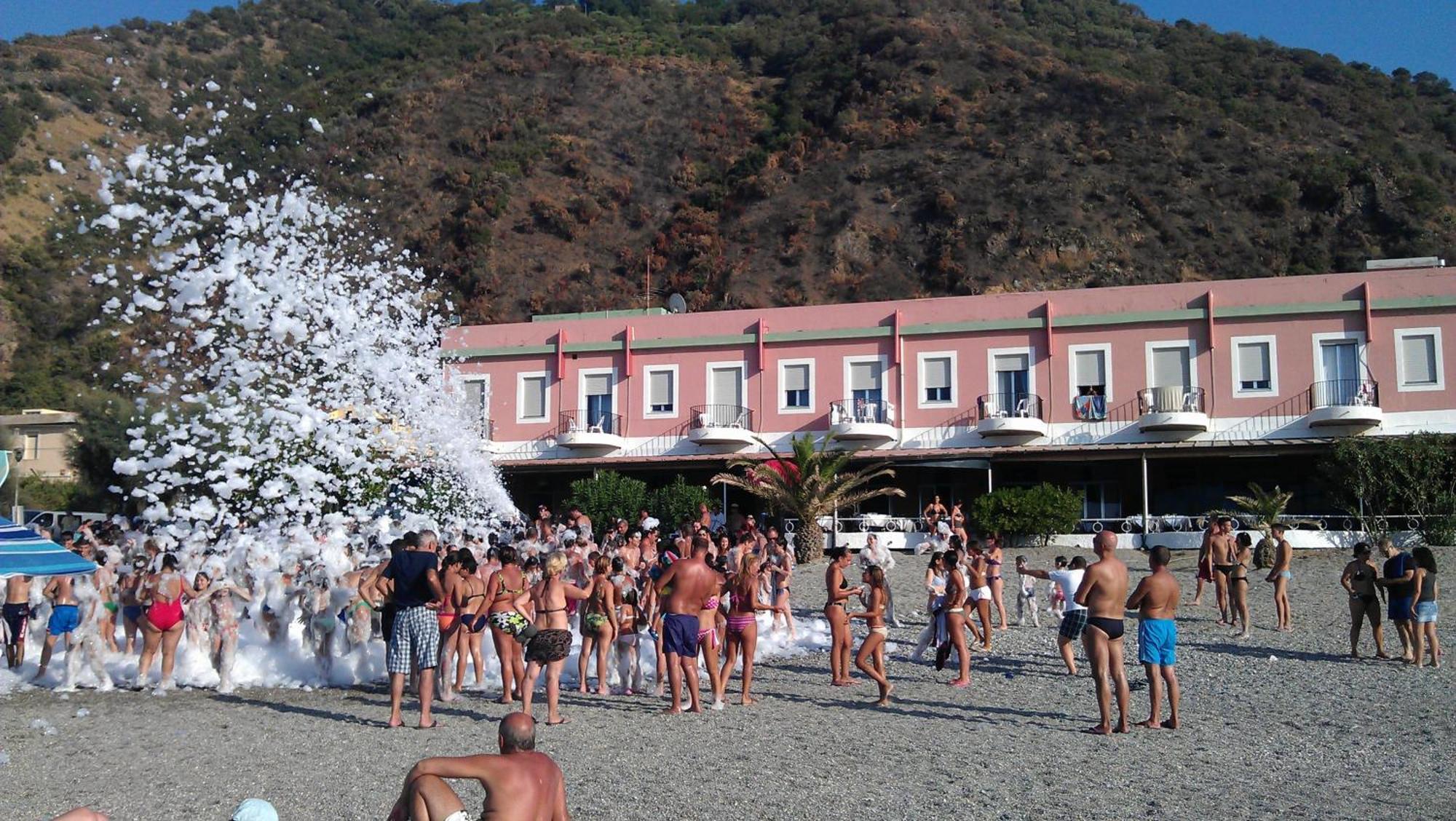 Hotel Ristorante La Scogliera - Nuova Gestione Piraino Extérieur photo