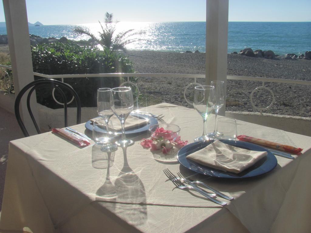 Hotel Ristorante La Scogliera - Nuova Gestione Piraino Extérieur photo