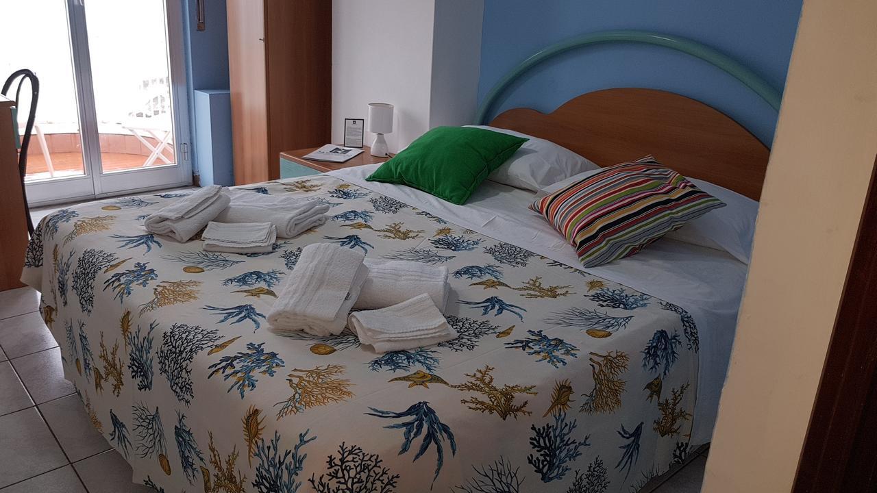 Hotel Ristorante La Scogliera - Nuova Gestione Piraino Extérieur photo