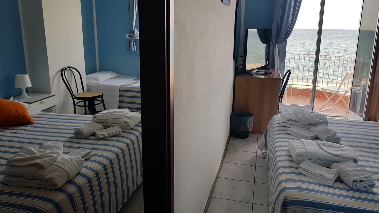 Hotel Ristorante La Scogliera - Nuova Gestione Piraino Extérieur photo